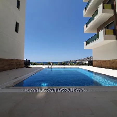 Golden - Front Luxury